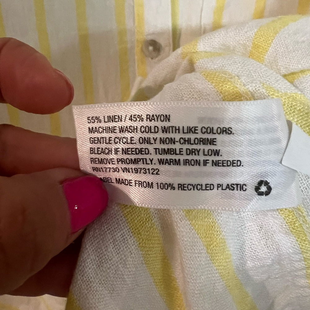 Universal Thread Yellow shirt - Picture 7 of 7